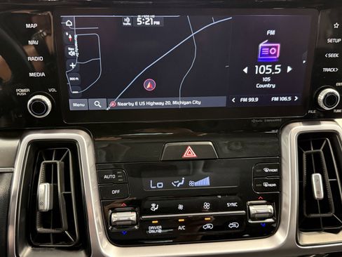 Used 2022 Kia Sorento S AWD/4WD image 9