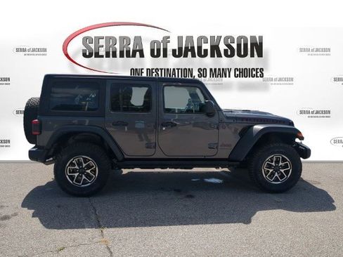 Used 2024 Jeep Wrangler Unlimited Rubicon image 10