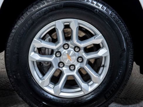 Used 2025 Chevrolet Tahoe LT image 15