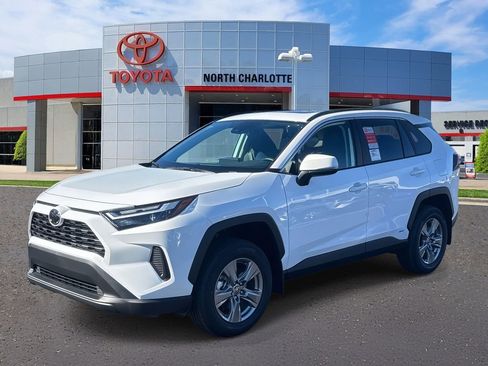 New 2025 Toyota RAV4 XLE image 5