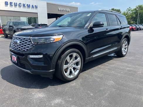 Used 2020 Ford Explorer Platinum w/ Premium Technology Package AWD/4WD image 2