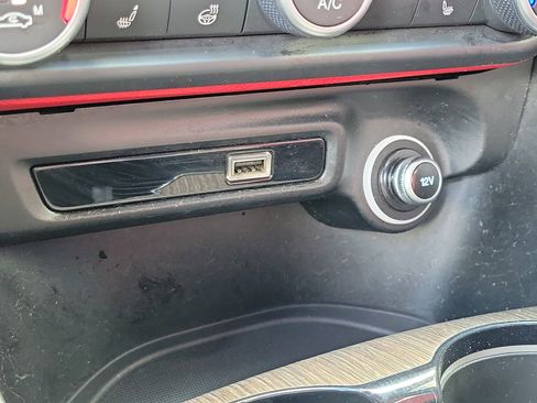 Used 2020 Alfa Romeo Giulia Ti w/ Active Blind Spot Package image 31