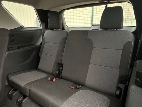 Used 2020 Chevrolet Traverse LS image 24