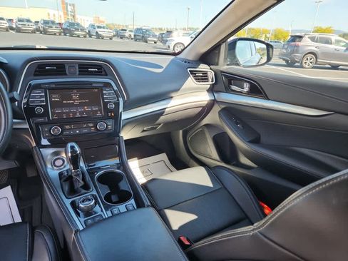 Used 2023 Nissan Maxima SV w/ Floor Mat Group image 17