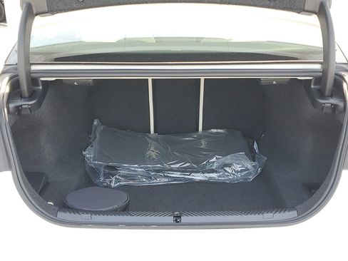 New 2026 BMW 530i xDrive 530i xDrive w/ Premium Package image 25