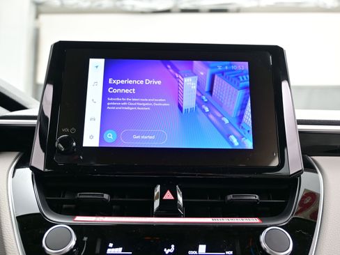 Used 2026 Toyota Corolla Cross L image 18