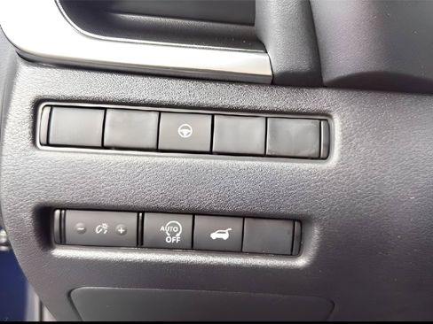 New 2026 Nissan Rogue SV FWD image 29