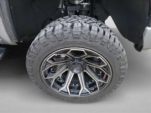 Used 2020 GMC Sierra 1500 AT4 w/ AT4 Carbonpro Edition image 10