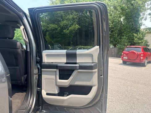 Used 2020 Ford F150 XL w/ Equipment Group 101A Mid AWD/4WD image 29