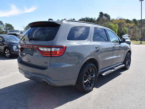 Used 2024 Dodge Durango GT image 9