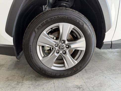 Used 2025 Toyota RAV4 XLE image 32