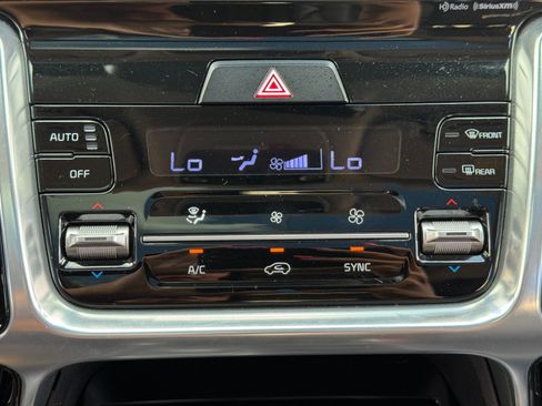 Used 2022 Kia Sorento SX AWD/4WD image 27