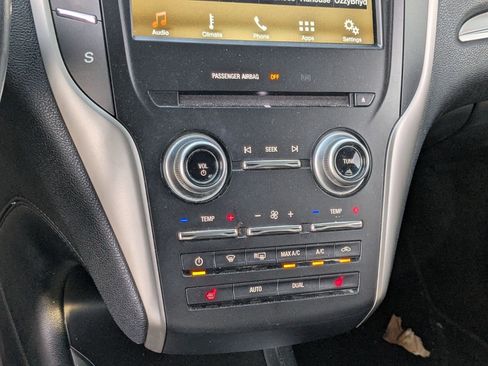 Used 2016 Lincoln MKC Premiere image 17