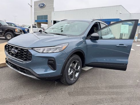 New 2026 Ford Escape ST-Line w/ Tech Pack #1 AWD/4WD image 31