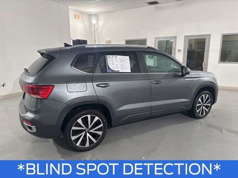 Used 2022 Volkswagen Taos SE image 8