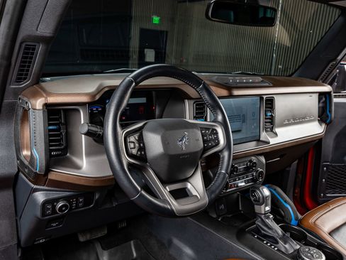 Used 2022 Ford Bronco Outer Banks w/ Sasquatch Package image 16