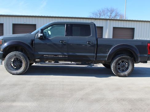 Used 2021 Ford F250 Lariat image 3