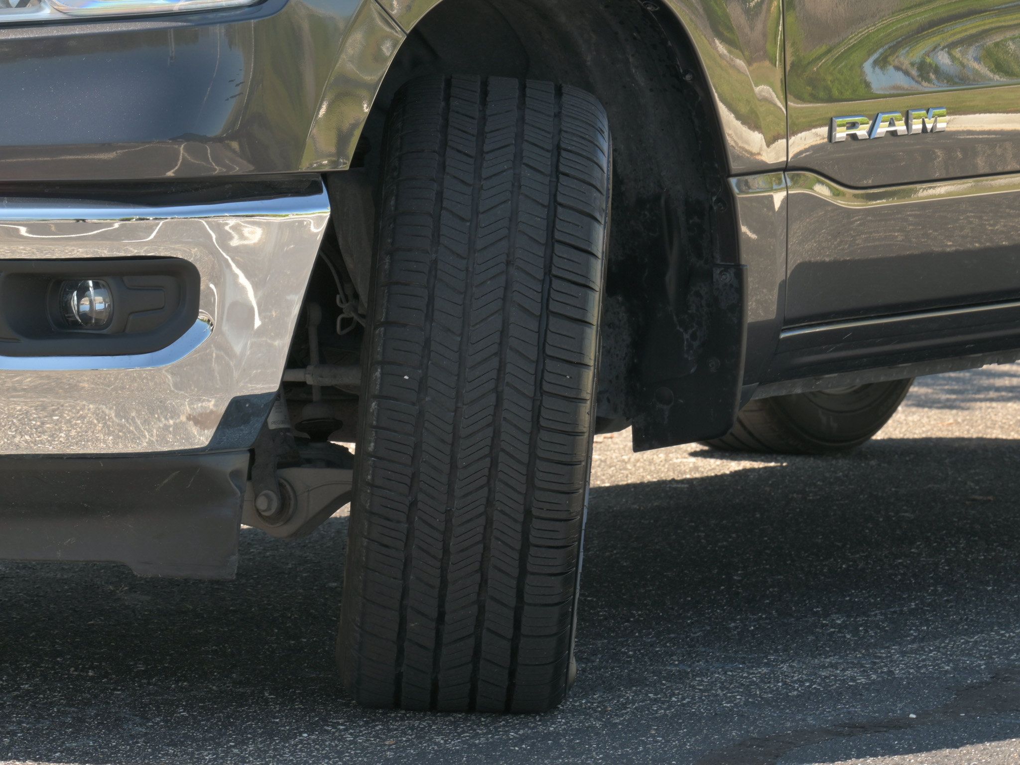 Used 2024 RAM 1500 Laramie RWD image 37