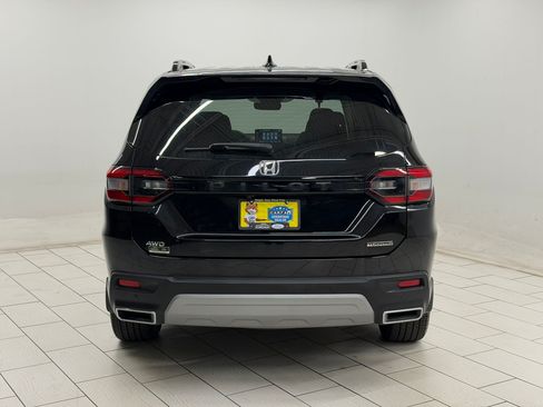 Used 2024 Honda Pilot Touring image 8