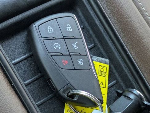 Used 2021 Chevrolet Tahoe High Country w/ Premium Package image 27