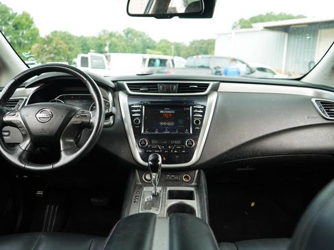 Used 2022 Nissan Murano SV FWD image 10