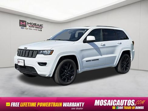 Used 2021 Jeep Grand Cherokee Laredo X AWD/4WD image 3