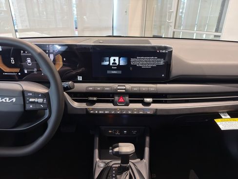 New 2026 Kia K4 LXS image 14