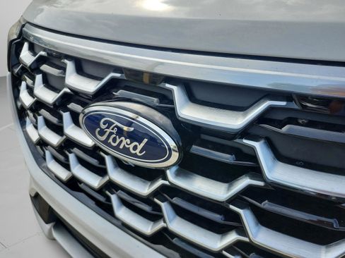 New 2026 Ford Explorer Platinum image 16