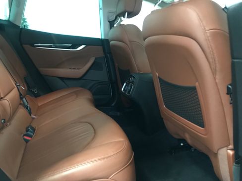 Used 2022 Maserati Levante GT image 14