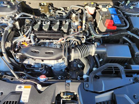 Certified 2025 Honda Accord SE image 18