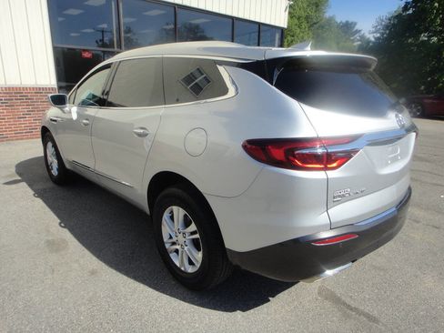 Used 2020 Buick Enclave Essence AWD/4WD image 4