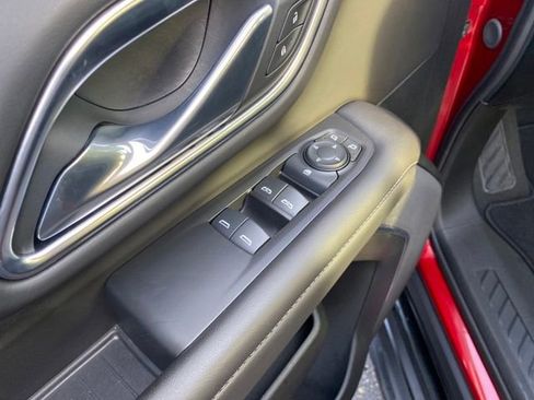 Certified 2024 GMC Yukon SLE image 19