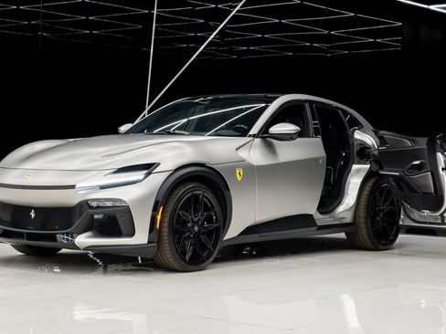 Used 2024 Ferrari Purosangue image 3