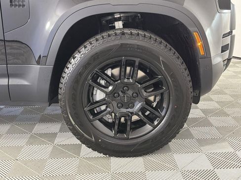 New 2026 Land Rover Defender 110 S image 34