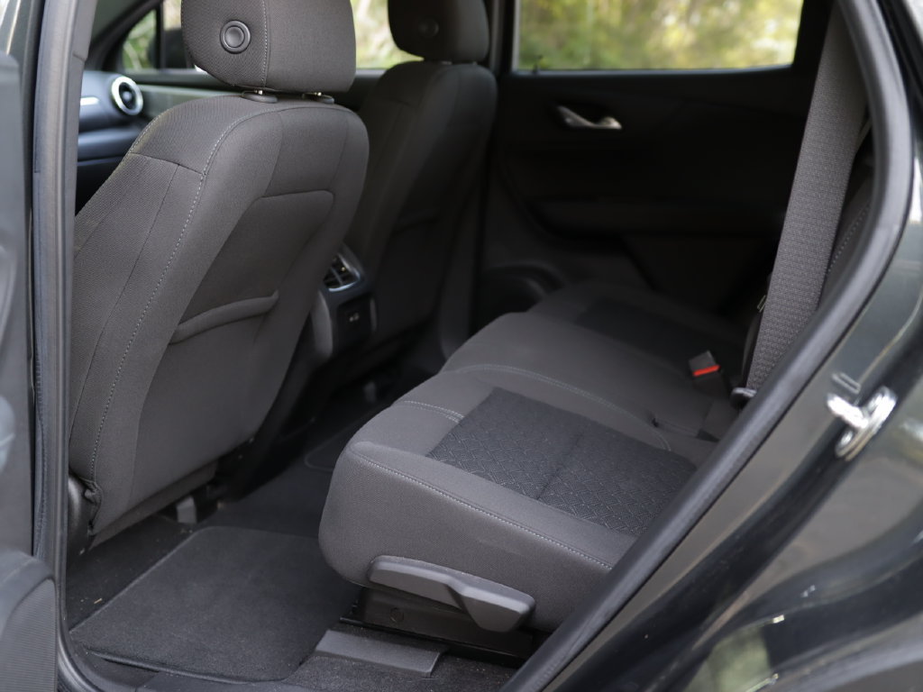 Used 2020 Chevrolet Blazer LT FWD image 25