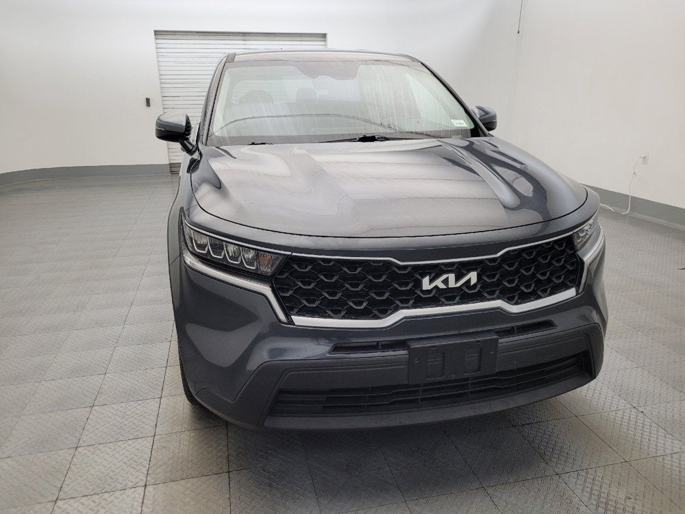 Used 2022 Kia Sorento LX FWD image 14