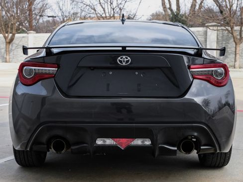 Used 2019 Toyota 86 image 5