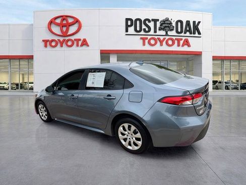Used 2026 Toyota Corolla LE FWD image 4