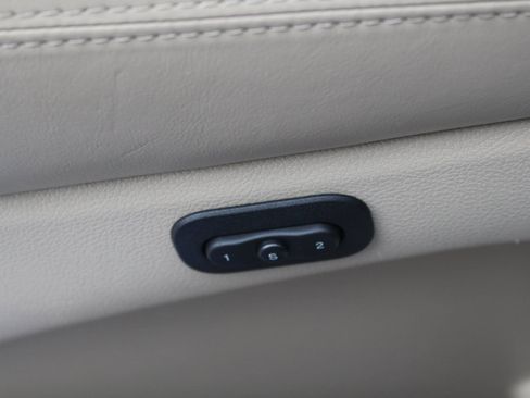 Used 2017 Jeep Grand Cherokee Overland image 18