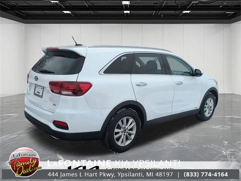 Used 2020 Kia Sorento LX w/ LX I4 Convenience Package image 5