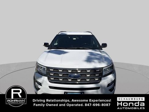Used 2017 Ford Explorer XLT AWD/4WD image 2