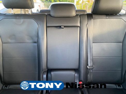 Used 2019 Volkswagen Tiguan SE FWD image 36