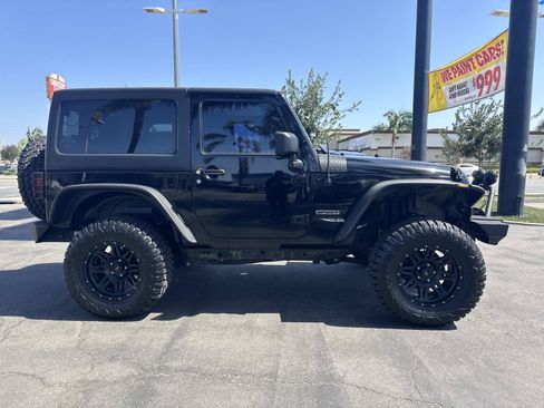 Used 2013 Jeep Wrangler Sport AWD/4WD image 4