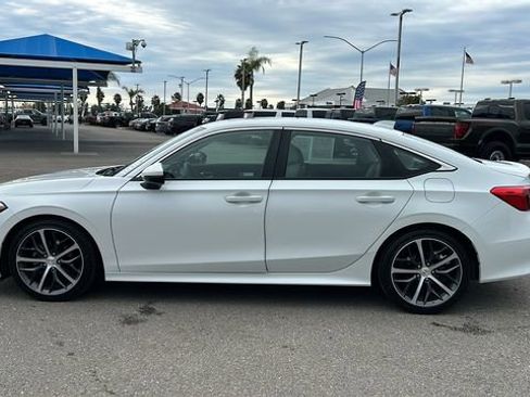 Used 2024 Honda Civic Touring image 7