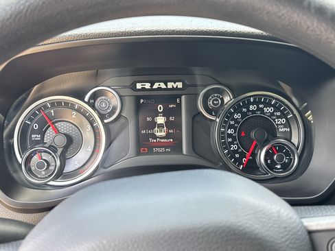 Used 2022 RAM 4500 Tradesman w/ Chrome Appearance Group AWD/4WD image 23
