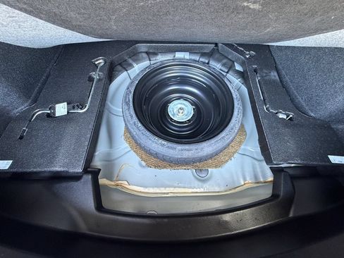 Used 2013 MAZDA MAZDA3 i Sport FWD image 35