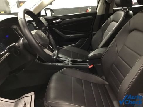 Used 2023 Volkswagen Jetta SE FWD image 24