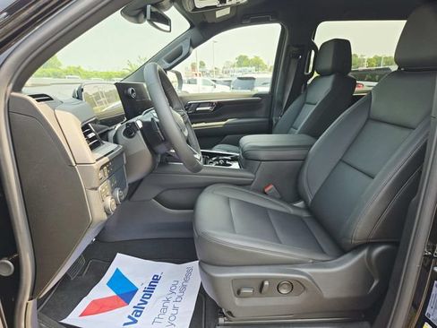New 2026 Chevrolet Suburban LT w/ Comfort Package AWD/4WD image 11