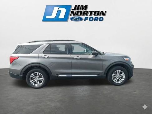 Used 2023 Ford Explorer XLT w/ Equipment Group 202A AWD/4WD image 11