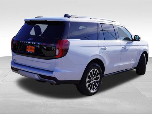 Certified 2025 Ford Expedition Platinum AWD/4WD image 5